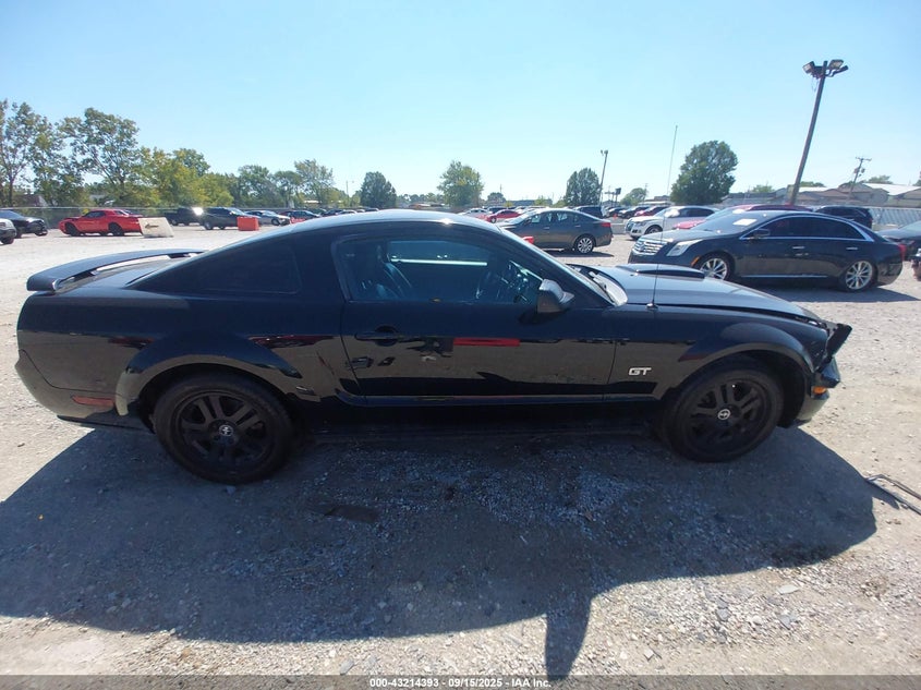2007 Ford Mustang Gt Deluxe/Gt Premium VIN: 1ZVFT82H375336397 Lot: 43214393