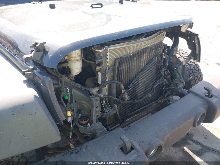 2017 JEEP WRANGLER UNLIMITED SPORT 4X4 - 1C4BJWDG5HL748608