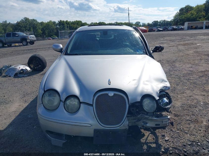 2005 Jaguar S-Type 4.2L V8 R VIN: SAJWA03V651N15957 Lot: 43214498