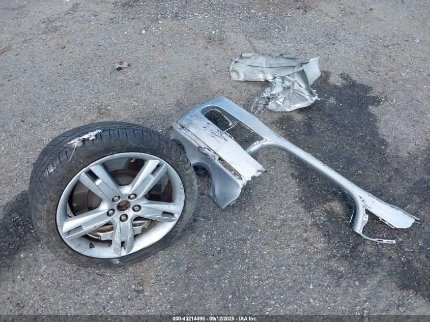 2005 Jaguar S-Type 4.2L V8 R VIN: SAJWA03V651N15957 Lot: 43214498