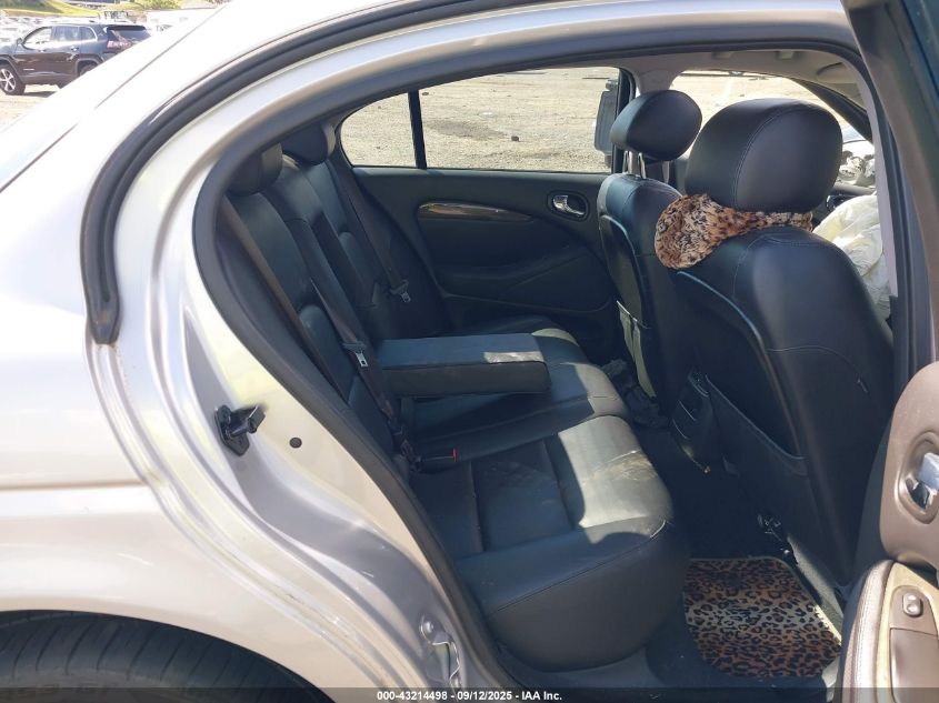 2005 Jaguar S-Type 4.2L V8 R VIN: SAJWA03V651N15957 Lot: 43214498