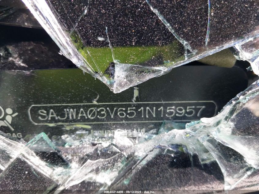 2005 Jaguar S-Type 4.2L V8 R VIN: SAJWA03V651N15957 Lot: 43214498
