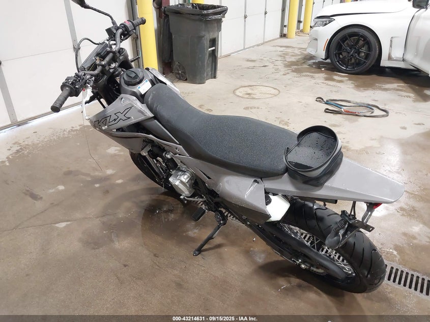 ML5LXBG16SDA39770 2025 KAWASAKI KLX photo no. 3