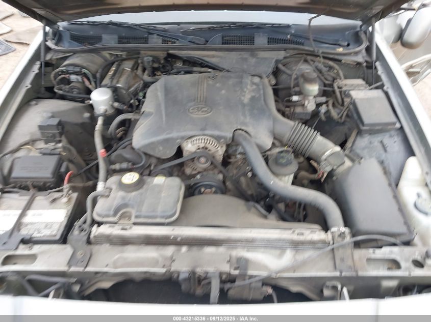 2001 Mercury Grand Marquis Gs VIN: 2MEFM74W91X660965 Lot: 43215336