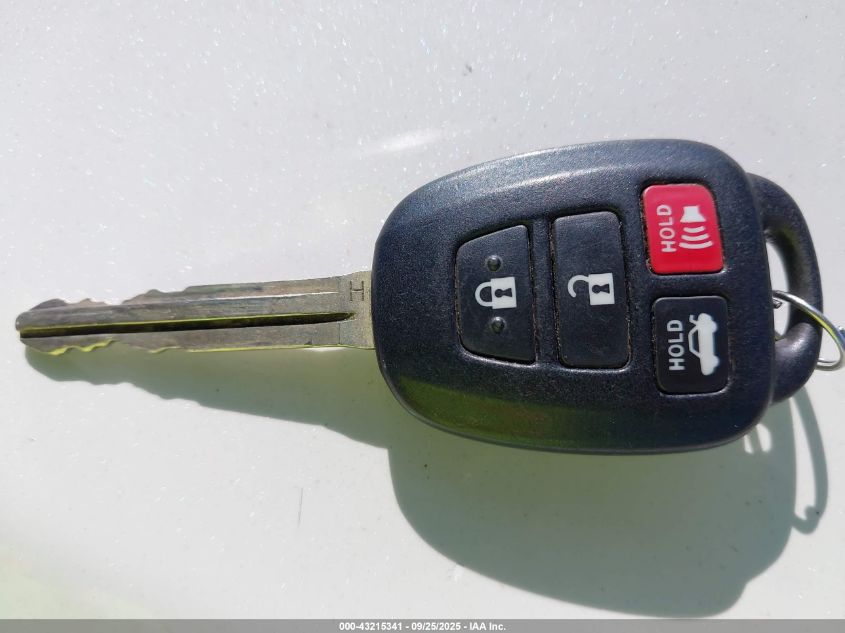 2017 Toyota Corolla Le VIN: 5YFBURHE8HP580844 Lot: 43215341