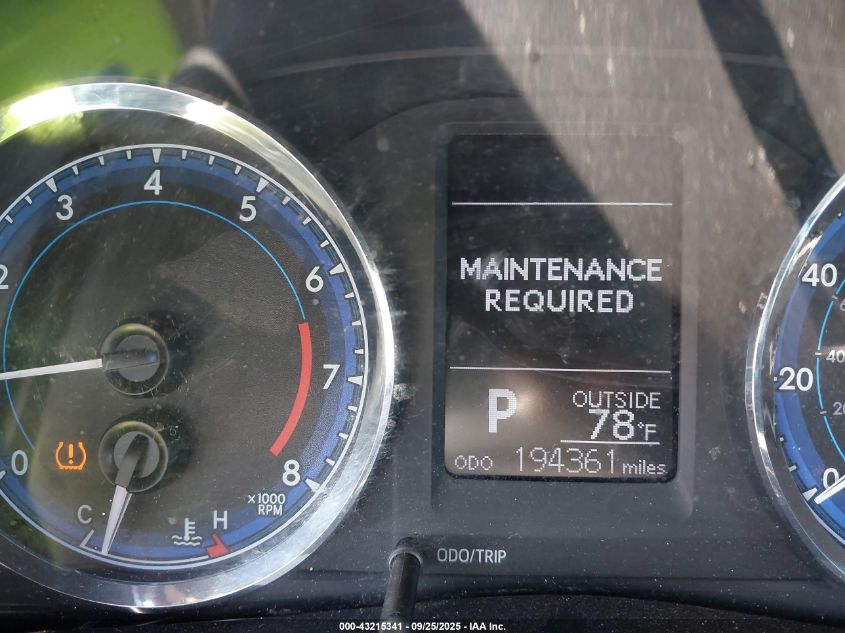 2017 Toyota Corolla Le VIN: 5YFBURHE8HP580844 Lot: 43215341