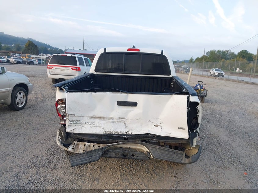 2015 TOYOTA TACOMA BASE V6 3TMLU4EN7FM198580