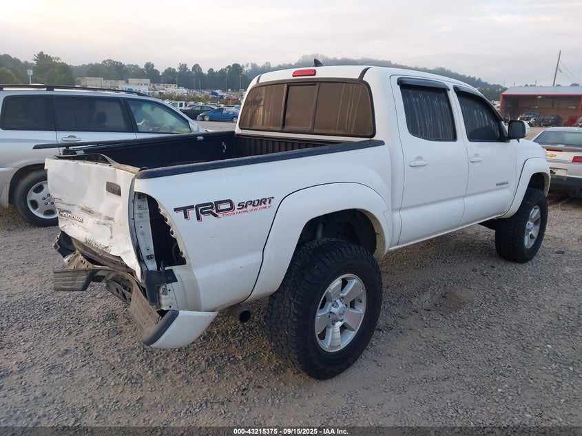 2015 TOYOTA TACOMA BASE V6 3TMLU4EN7FM198580