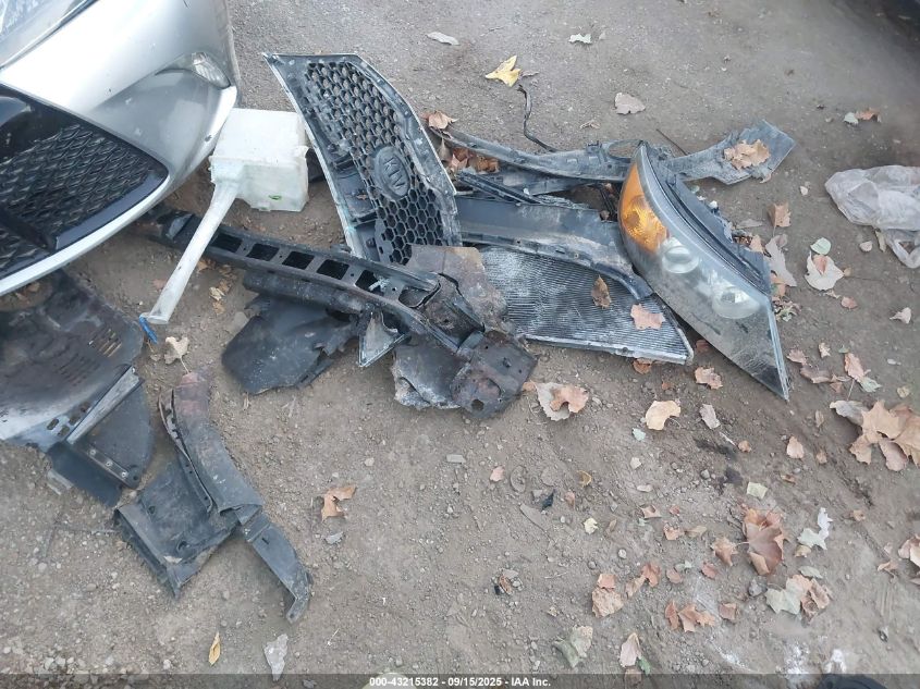 2011 Kia Sorento Ex V6 VIN: 5XYKU4A23BG106072 Lot: 43215382