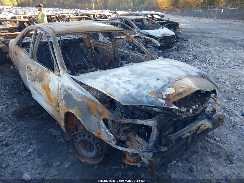 2002 Toyota Camry Le white sedan gasoline 4T1BE32KX2U089478 photo #1