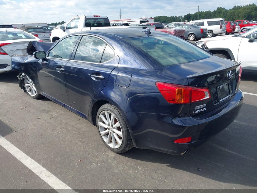 JTHCF5C24A5036640 2010 LEXUS IS photo no. 3