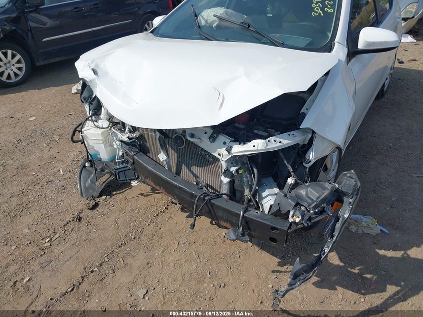 2018 TOYOTA COROLLA LE - 5YFBURHEXJP755018