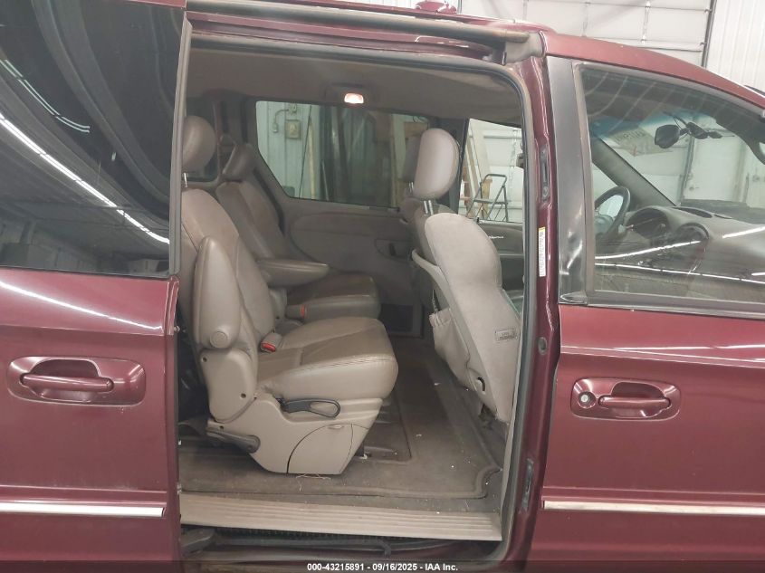 2002 Chrysler Town & Country Limited VIN: 2C8GP64L22R746829 Lot: 43215891