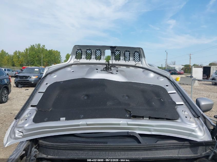 2019 Jeep Cherokee Latitude Plus 4X4 VIN: 1C4PJMLB3KD194597 Lot: 43215899