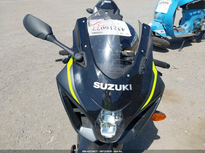 2023 Suzuki Gsx-R1000 VIN: JS1DM11FXP7100083 Lot: 43216077