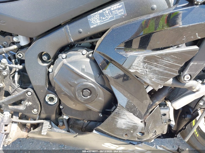 2023 Suzuki Gsx-R1000 VIN: JS1DM11FXP7100083 Lot: 43216077