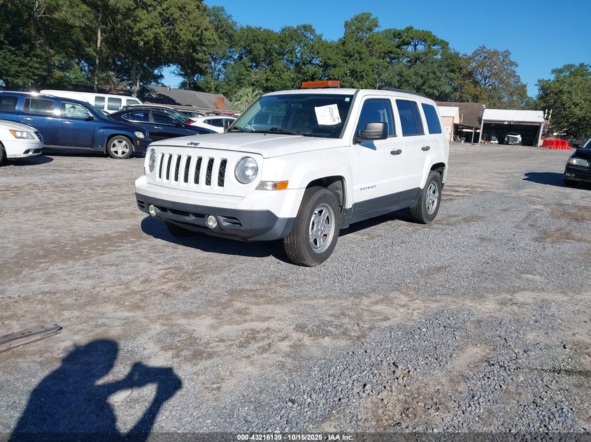 1C4NJPBA9FD335728 2015 JEEP LIBERTY (PATRIOT) photo no. 2
