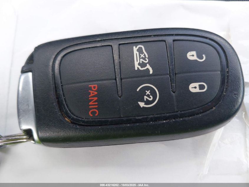 2020 Jeep Cherokee Latitude Lux 4X4 VIN: 1C4PJMLX5LD637202 Lot: 43216202