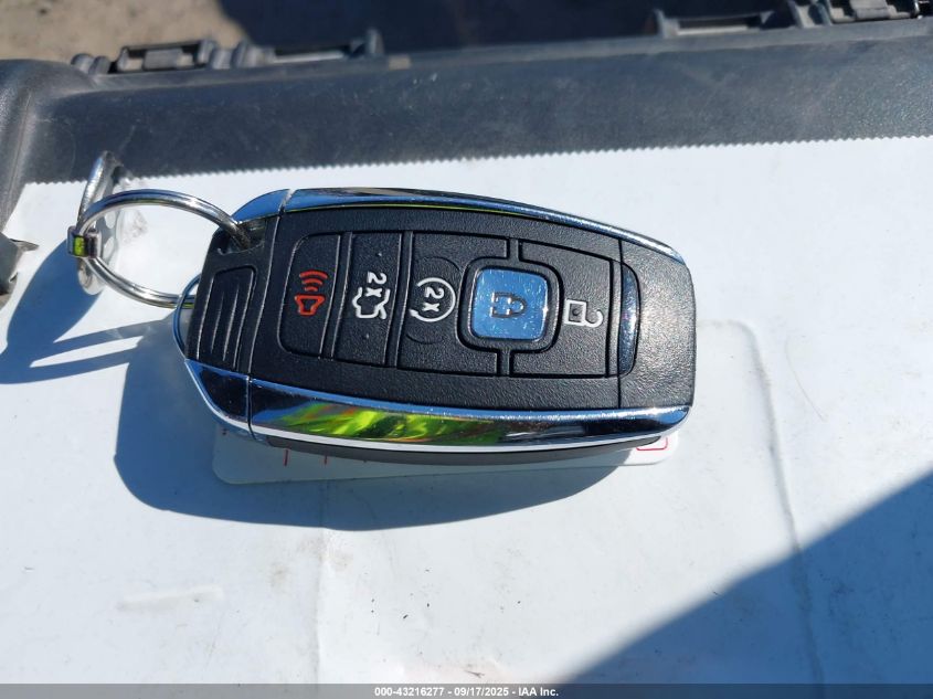 2019 Lincoln Nautilus Standard VIN: 2LMPJ8J9XKBL30334 Lot: 43216277