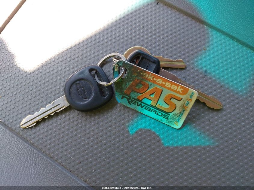 2002 Chevrolet Suburban 1500 Lt VIN: 3GNFK16Z72G205420 Lot: 43216603