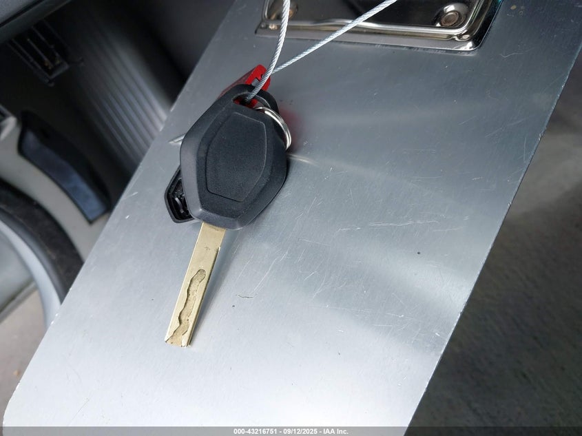 2002 BMW 325I VIN: WBAET37492NG73611 Lot: 43216751