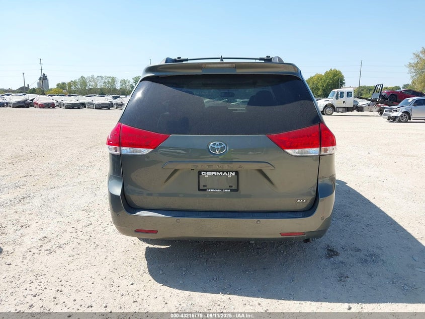 2011 Toyota Sienna Xle V6 VIN: 5TDYK3DC7BS011242 Lot: 43216779