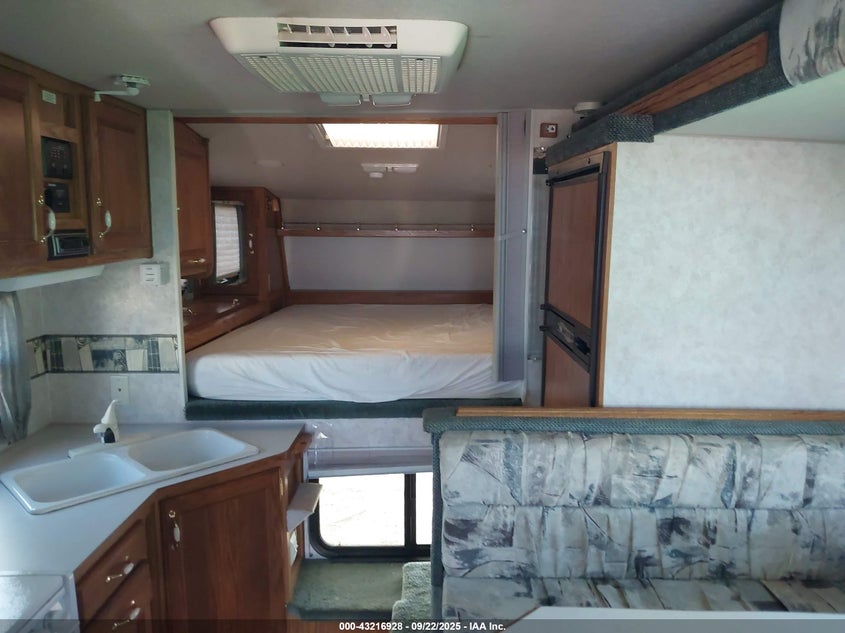 1NCA990S430102636 2003   photo no. 5