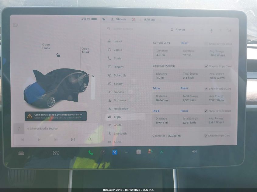 2018 Tesla Model 3 Long Range/Mid Range VIN: 5YJ3E1EA7JF135825 Lot: 43217010