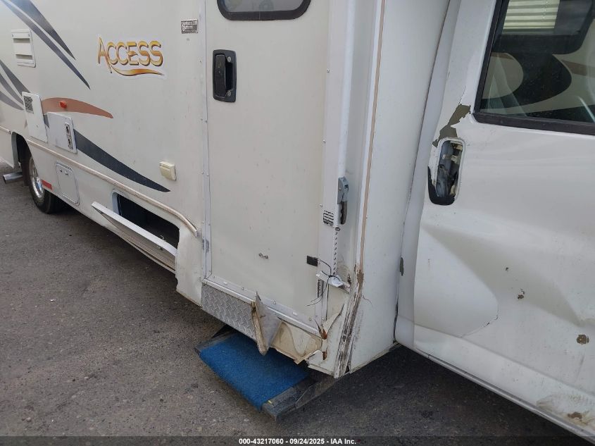 2006 Chevrolet Express Cutaway Work Van VIN: 1GBKG31UX61239263 Lot: 43217060