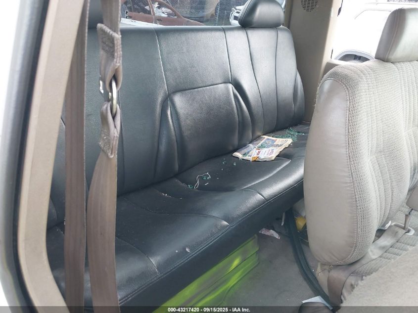 2000 GMC Sierra 2500 Classic Sl VIN: 1GTGK29R8YF474907 Lot: 43217420