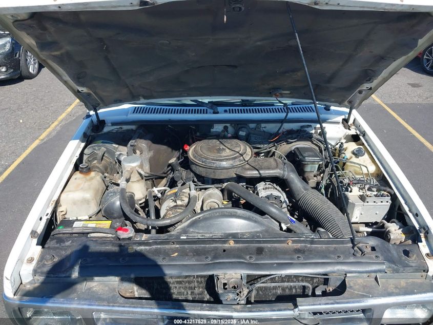 1992 GMC S15 Jimmy VIN: 1GKDT13Z7N2501377 Lot: 43217529