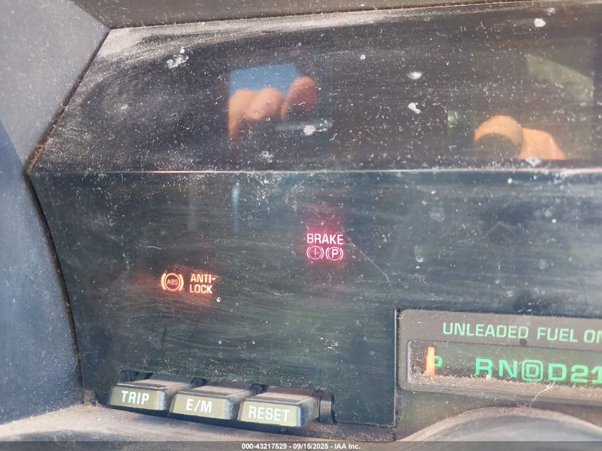 1992 GMC S15 Jimmy VIN: 1GKDT13Z7N2501377 Lot: 43217529