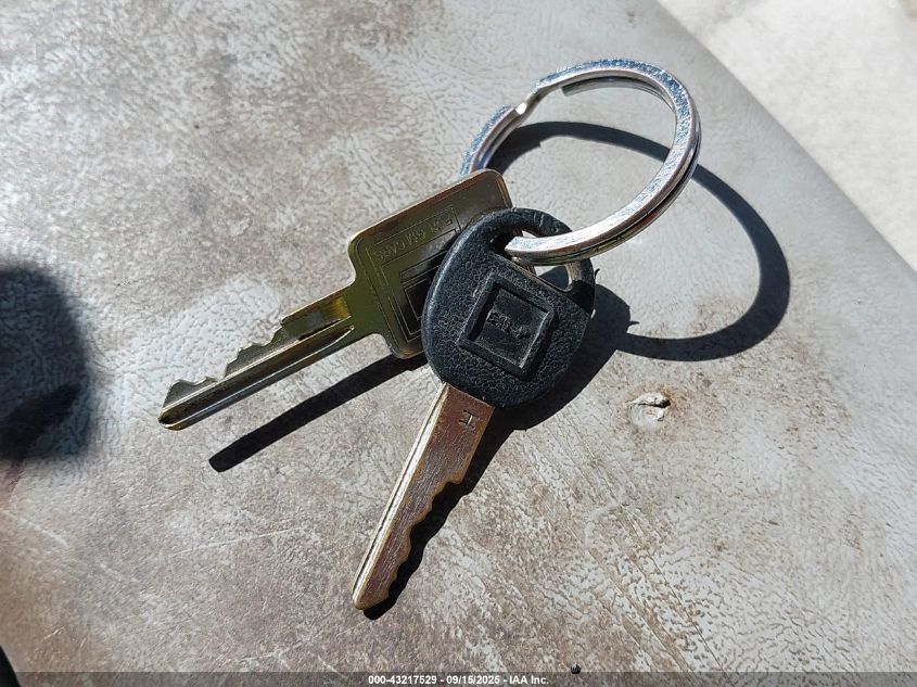 1992 GMC S15 Jimmy VIN: 1GKDT13Z7N2501377 Lot: 43217529