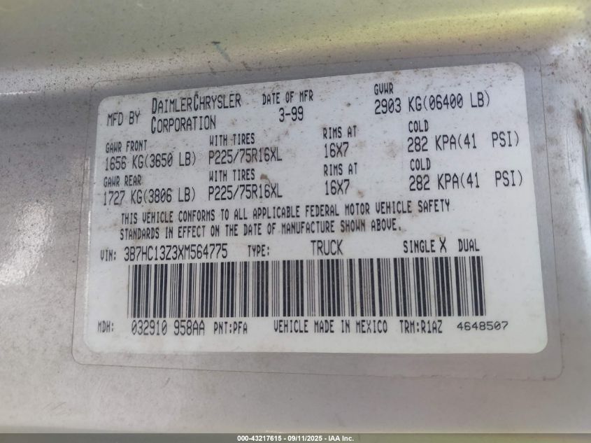 1999 Dodge Ram 1500 St VIN: 3B7HC13Z3XM564775 Lot: 43217615