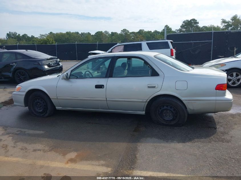 2000 Toyota Camry Le V6 VIN: 4T1BF22K1YU100576 Lot: 43217778