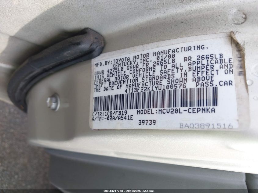 2000 Toyota Camry Le V6 VIN: 4T1BF22K1YU100576 Lot: 43217778