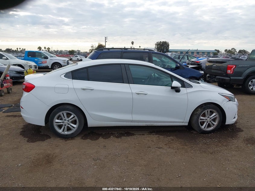 2017 Chevrolet Cruze Lt Auto VIN: 3G1BE5SM8HS570400 Lot: 43217843