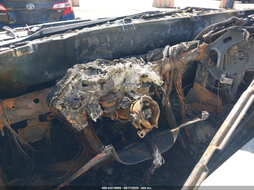 1999 Toyota Land Cruiser VIN: JT3HT05J9X0071384 Lot: 43218009