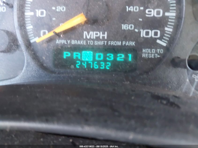 2000 Chevrolet Tahoe All New Lt VIN: 1GNEC13T1YJ137230 Lot: 43218023