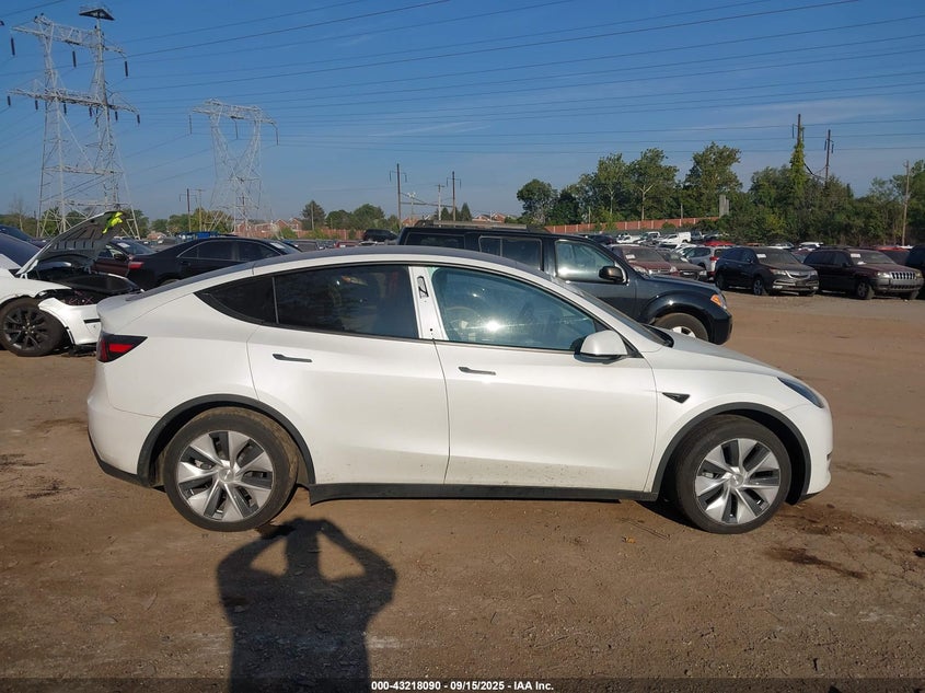2023 Tesla Model Y Awd/Long Range Dual Motor All-Wheel Drive VIN: 7SAYGAEEXPF589727 Lot: 43218090