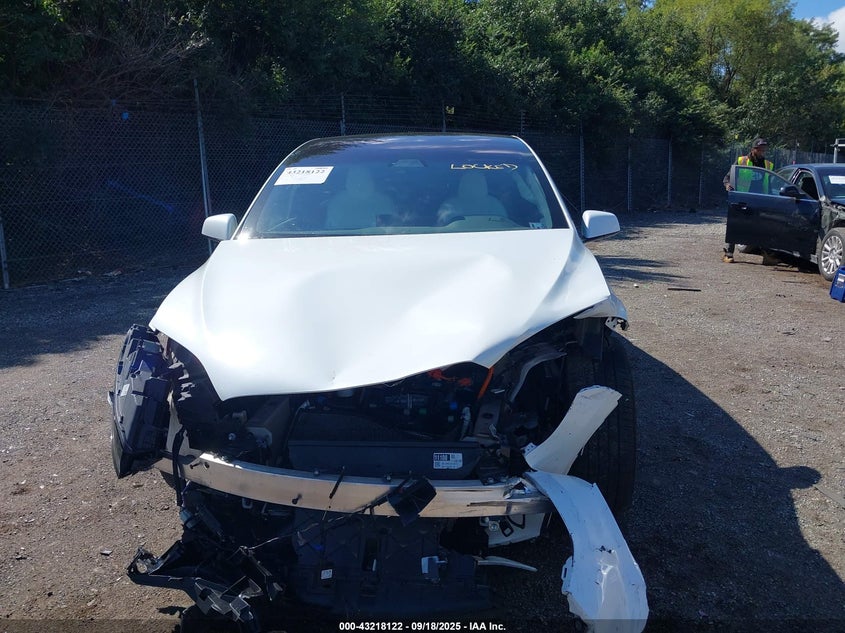 2023 Tesla Model X Plaid Tri Motor All-Wheel Drive VIN: 7SAXCBE69PF429215 Lot: 43218122