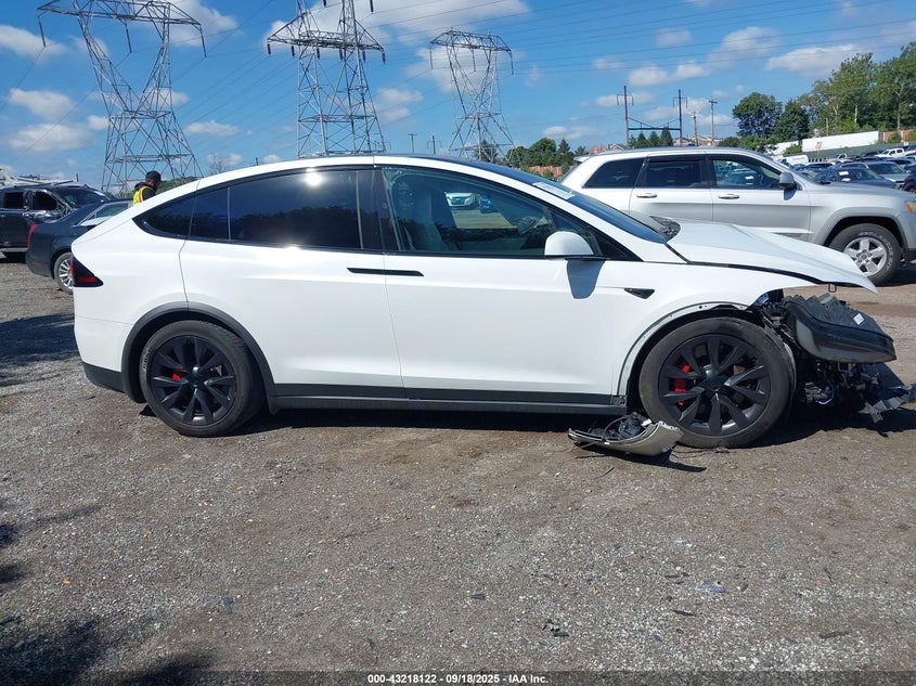 2023 Tesla Model X Plaid Tri Motor All-Wheel Drive VIN: 7SAXCBE69PF429215 Lot: 43218122