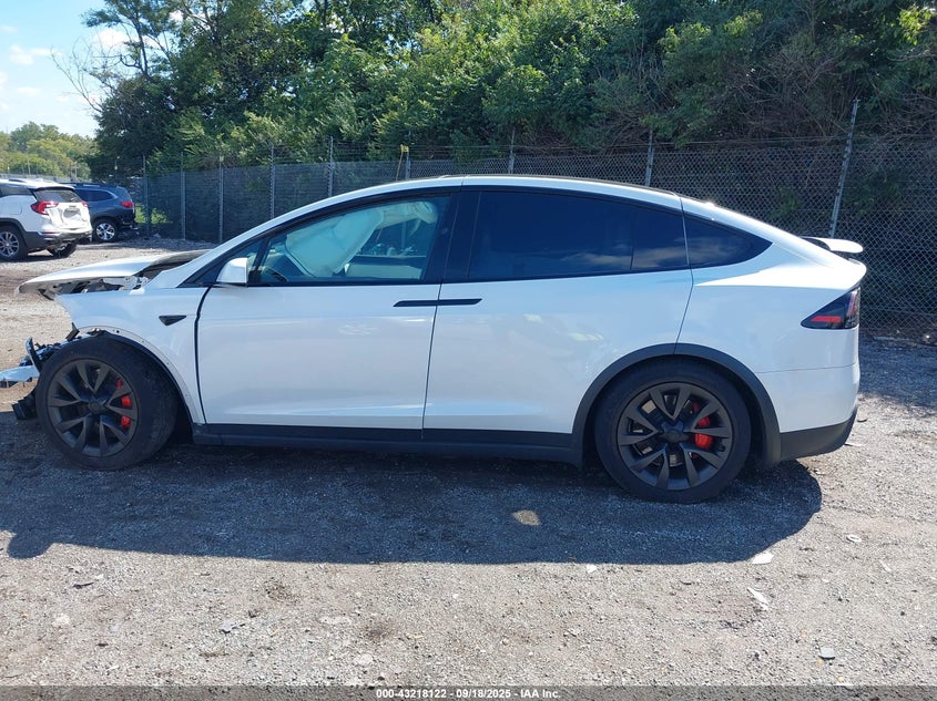 2023 Tesla Model X Plaid Tri Motor All-Wheel Drive VIN: 7SAXCBE69PF429215 Lot: 43218122
