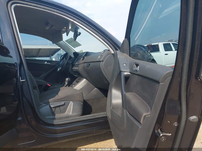 2017 VOLKSWAGEN TIGUAN 2.0T/2.0T S WVGAV7AX8HK043474