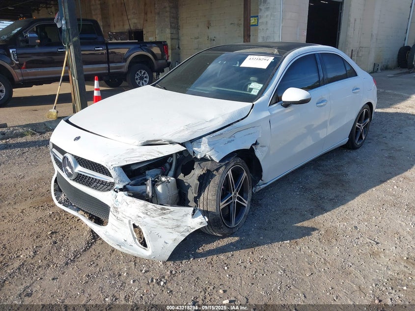 2019 MERCEDES-BENZ A 220 4MATIC WDD3G4FB9KW021721