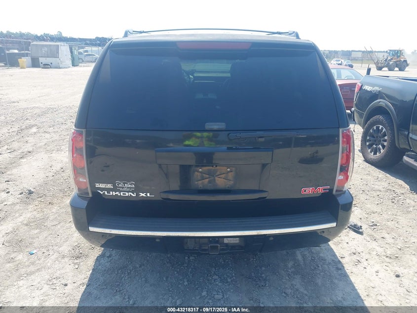 2009 GMC Yukon Xl 1500 Denali VIN: 1GKFC06289R255762 Lot: 43218317