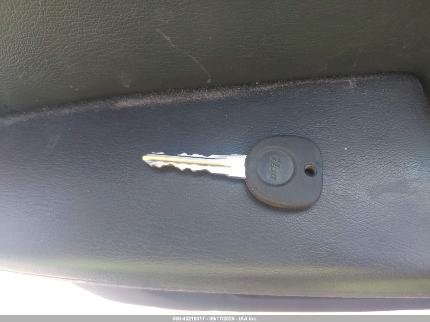 2009 GMC Yukon Xl 1500 Denali VIN: 1GKFC06289R255762 Lot: 43218317