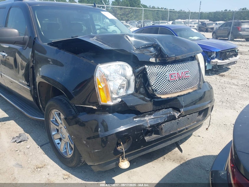 2009 GMC Yukon Xl 1500 Denali VIN: 1GKFC06289R255762 Lot: 43218317
