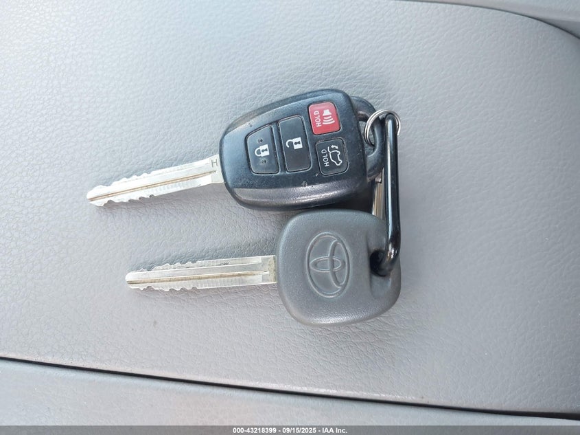 2014 TOYOTA HIGHLANDER LE PLUS V6 - 5TDBKRFH1ES013333