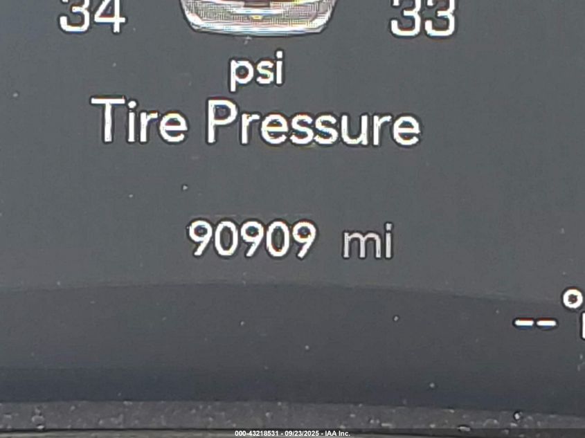 2021 Chrysler Pacifica Touring L VIN: 2C4RC1BG1MR593796 Lot: 43218531